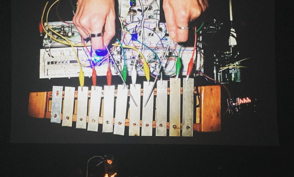Cross-wired Xylophone
